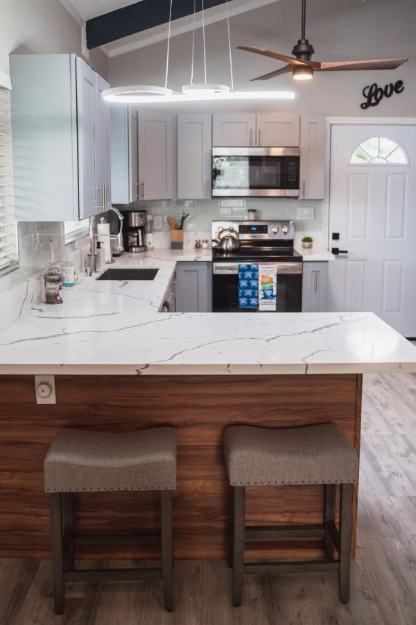 Spacious 2 Bedroom Beach House With King Suite Waianae Exterior photo