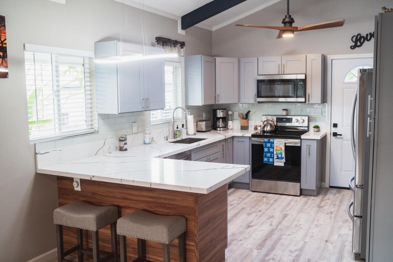 Spacious 2 Bedroom Beach House With King Suite Waianae Exterior photo
